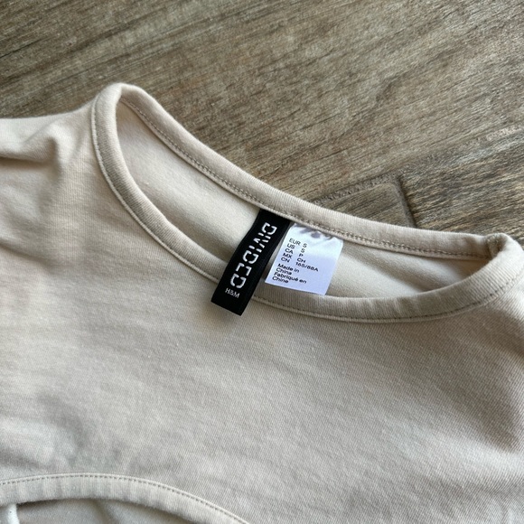 H&M Combo top - Picture 2 of 3